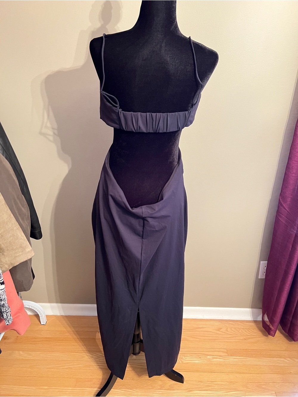 Dynamite Navy Knot-Front Cutout Maxi Dress - Picture 4 of 6